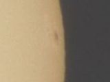 太陽黒点(2009.10.30)、拡大表示。